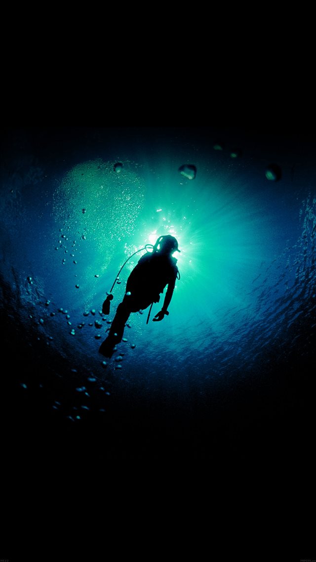 Deep Blue Green Ocean Dive iPhone 8 wallpaper 