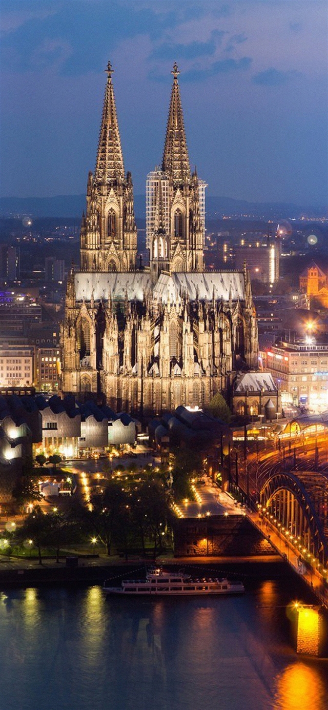 Cologne cathedral iPhone X wallpaper 
