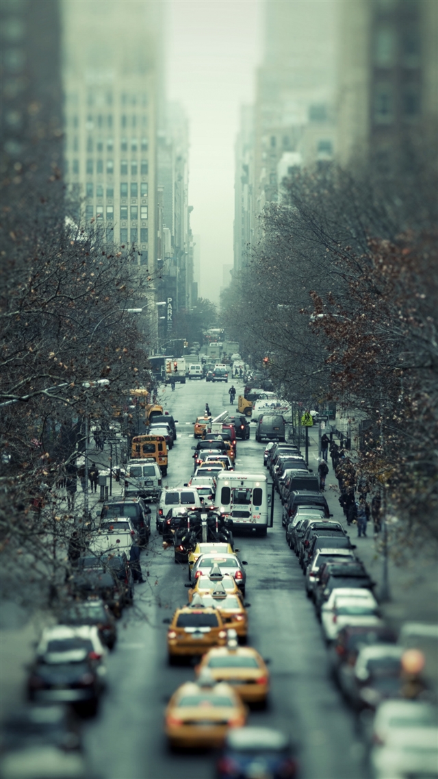 Traffic road cars city iPhone 8 wallpaper 