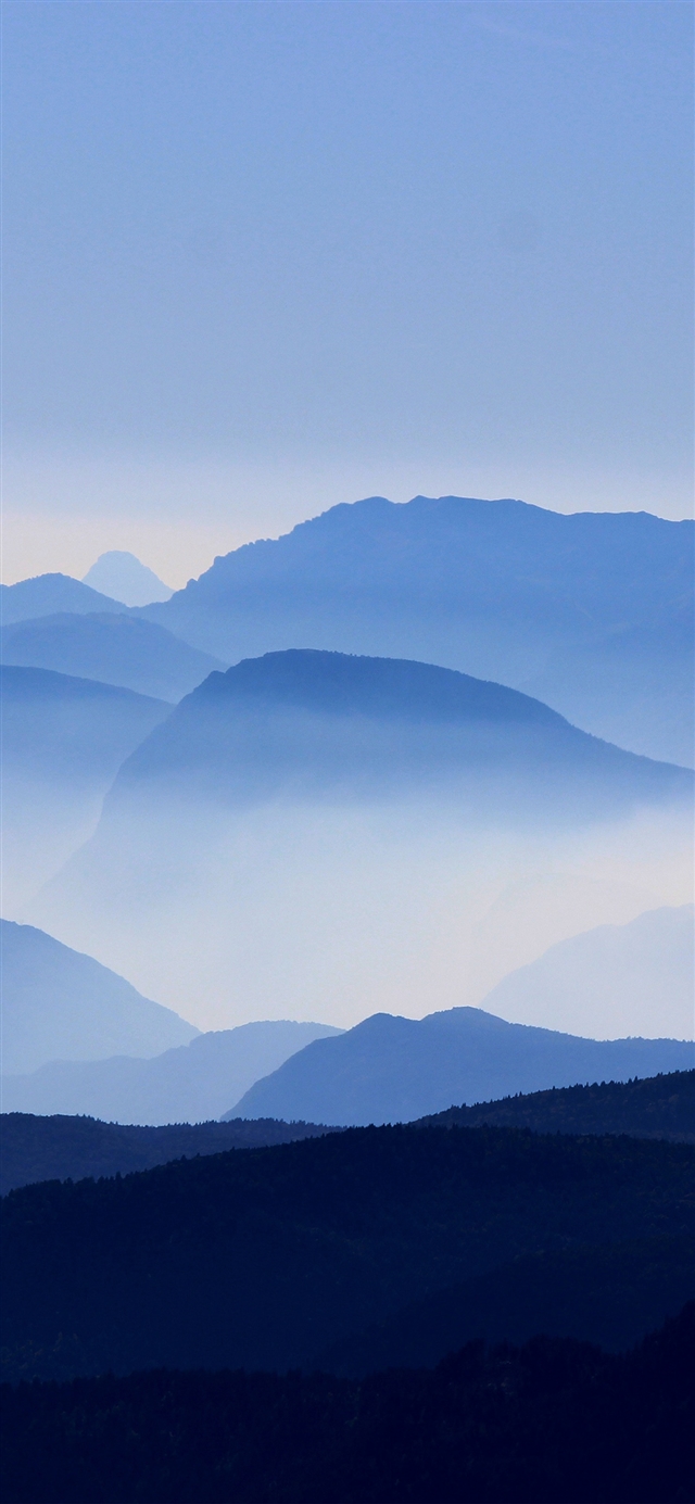 Mountain layers sky iPhone X wallpaper 