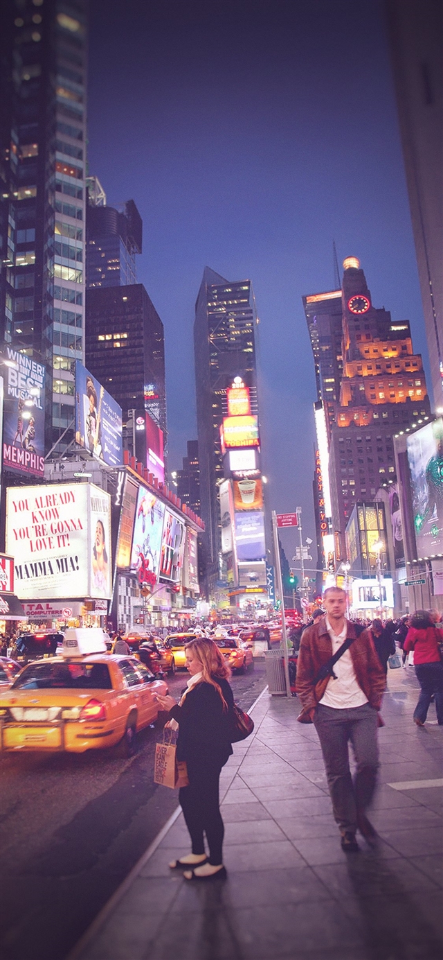 New York street night city vignette iPhone X wallpaper 