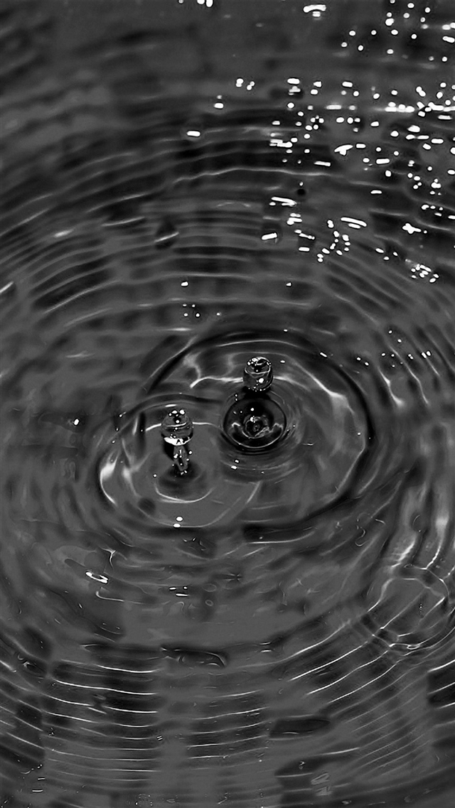 Water cool dark drop swim pool iPhone 8 wallpaper 