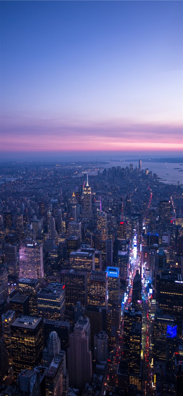 Sunset in Manhattan iPhone X wallpaper 
