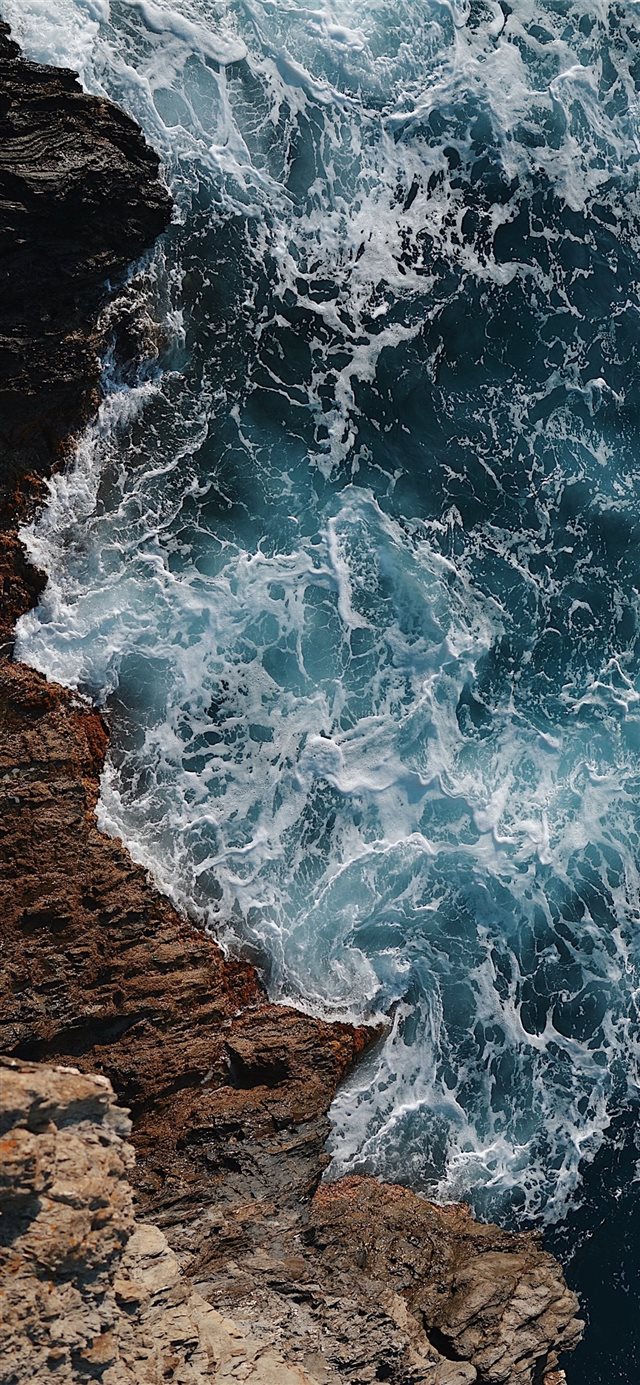 wild blue sea iPhone X wallpaper 