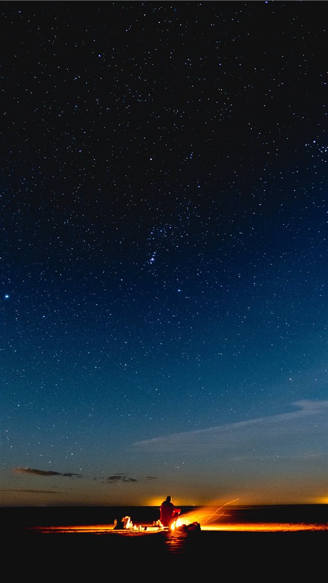 Campfire on the Beach iPhone 8 wallpaper 
