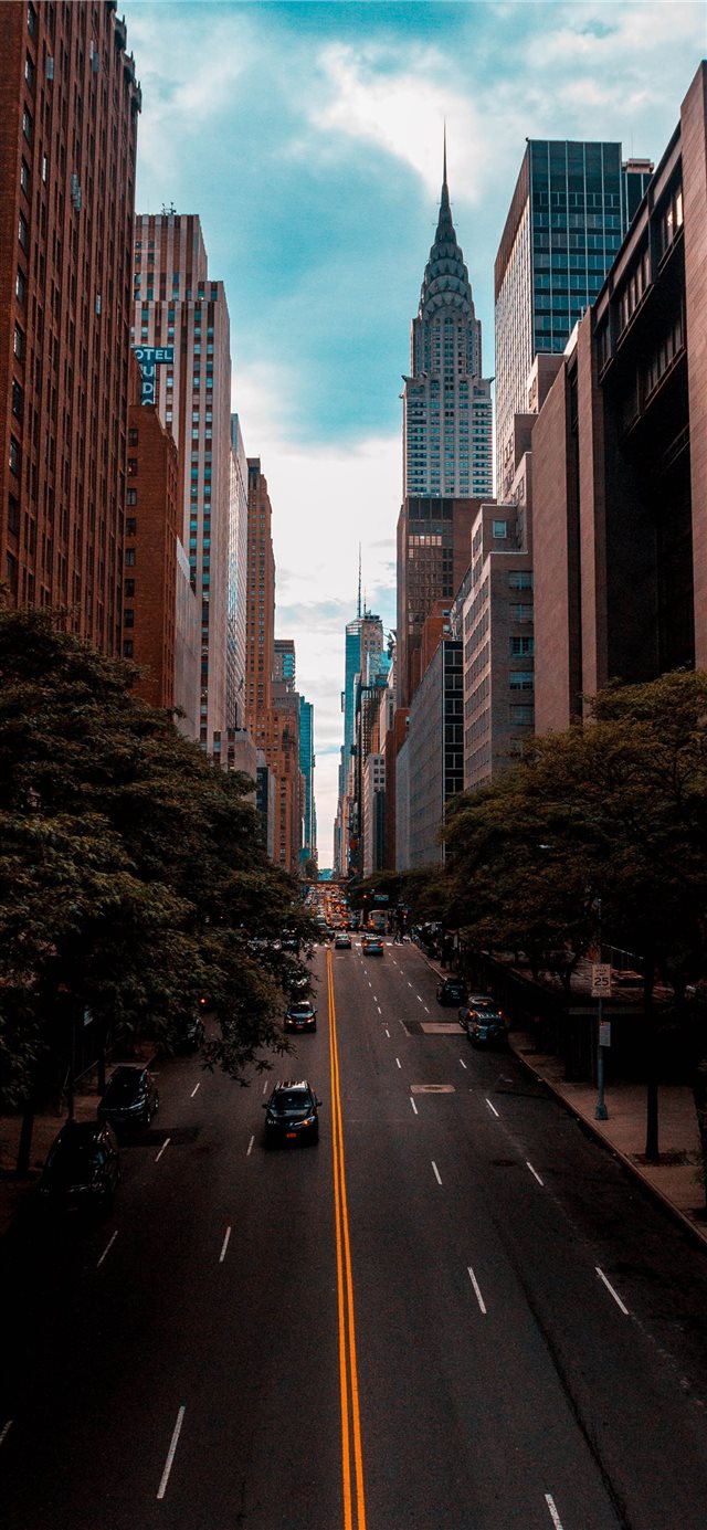 Chrysler Building  New York  United States iPhone 11 wallpaper 