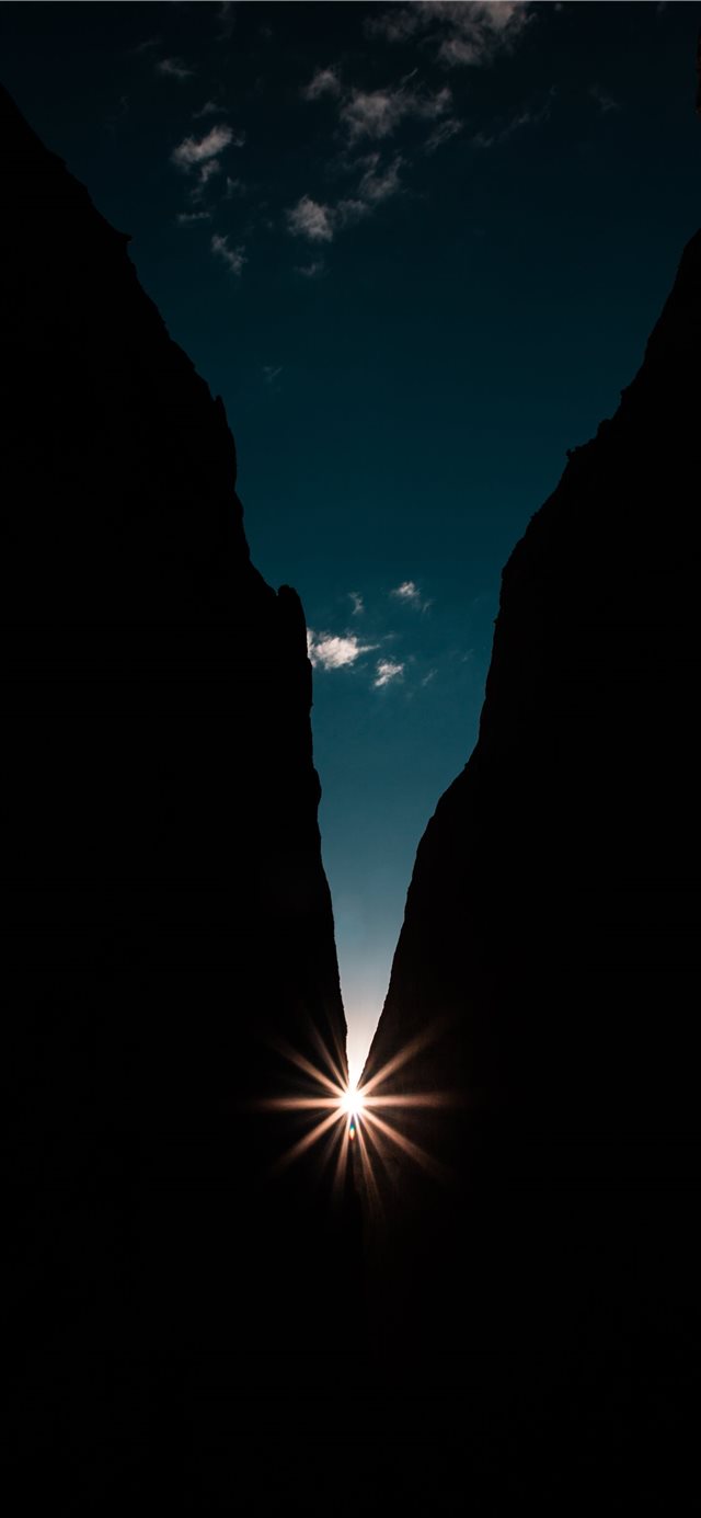 Sun V   Patrick Hendry iPhone X wallpaper 