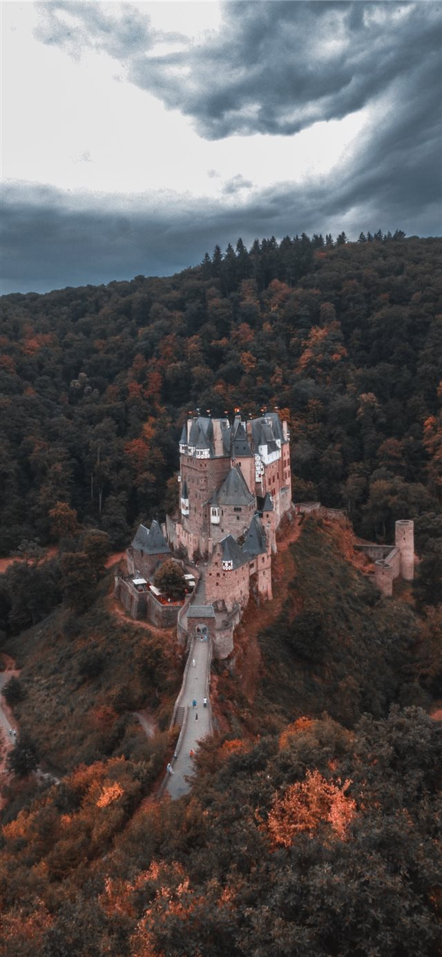 Eltz Castle  Wierschem  Germany iPhone X wallpaper 