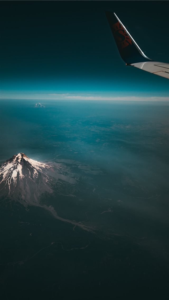 Flying high iPhone 8 wallpaper 