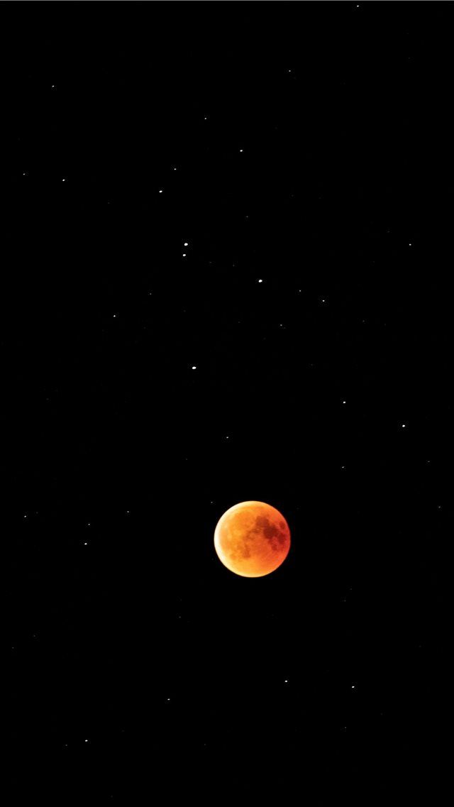 Lunar eclipse within the stars iPhone 8 wallpaper 