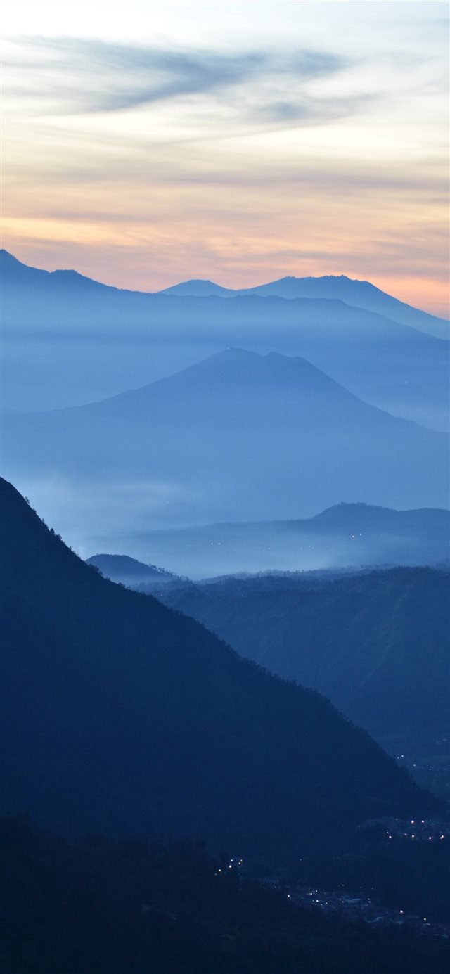 Sunrise at Mt  Bromo iPhone X wallpaper 