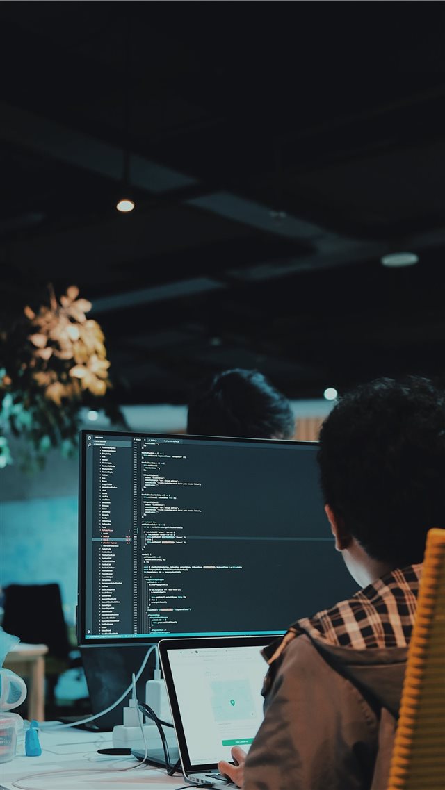 A man who writes code iPhone 8 wallpaper 