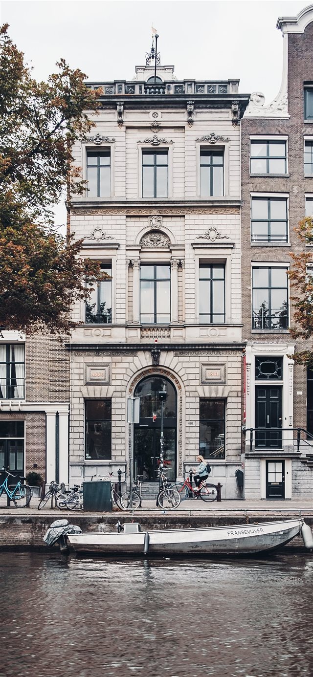 Amsterdam Quietness iPhone X wallpaper 