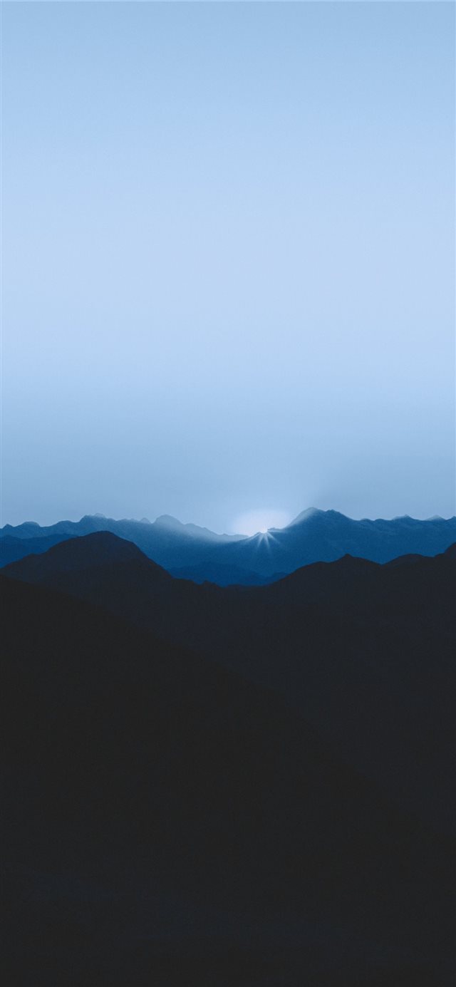 Blue and sunny iPhone X wallpaper 