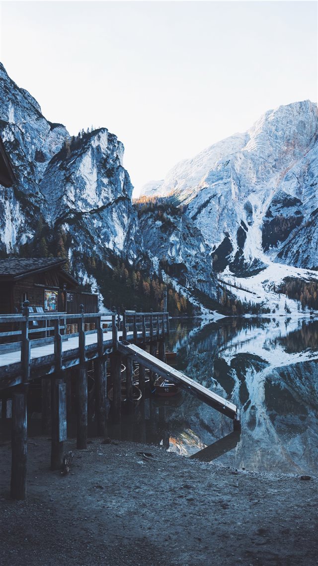 Dreamy morning at Lake of Instagram iPhone 8 wallpaper 