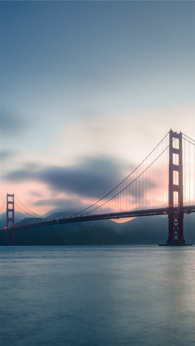 Golden Gate Bridge iPhone 8 wallpaper 