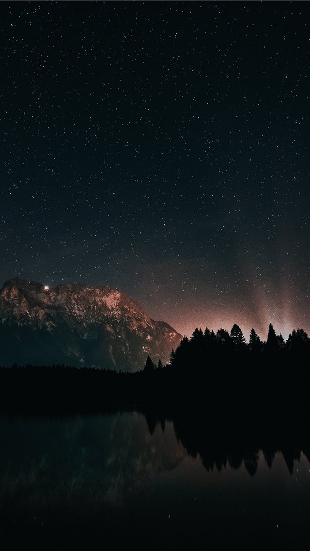 Starry nightlights iPhone 8 wallpaper 