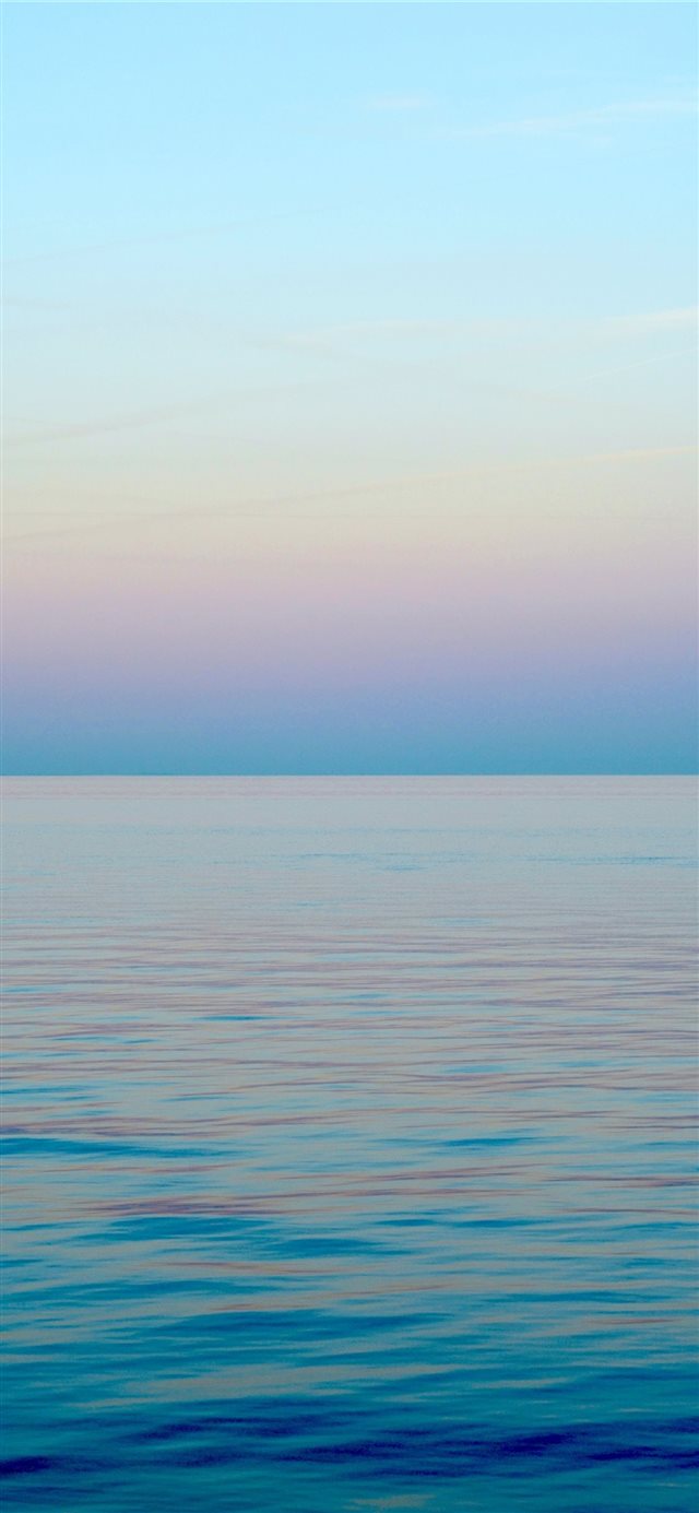 Twilight hour from Copenhagen’s Strandvejen iPhone X wallpaper 