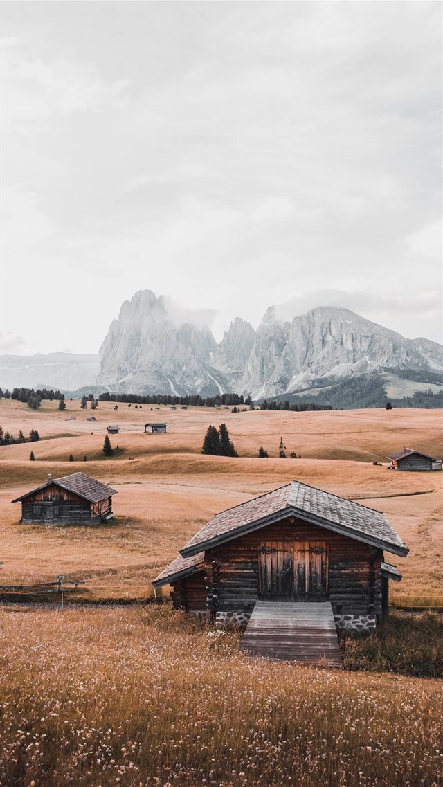 Magic cabin in Sudtirol iPhone 8 wallpaper 