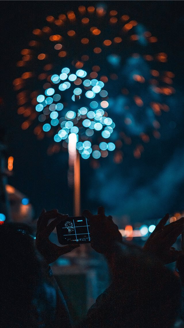 Capturing The End of 2018 iPhone 8 wallpaper 
