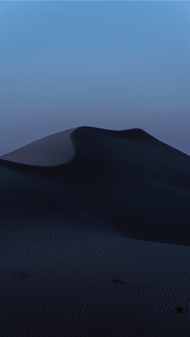 Desert Dusk iPhone 8 wallpaper 