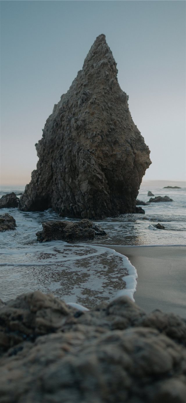El Matador Beach  Malibu iPhone X wallpaper 