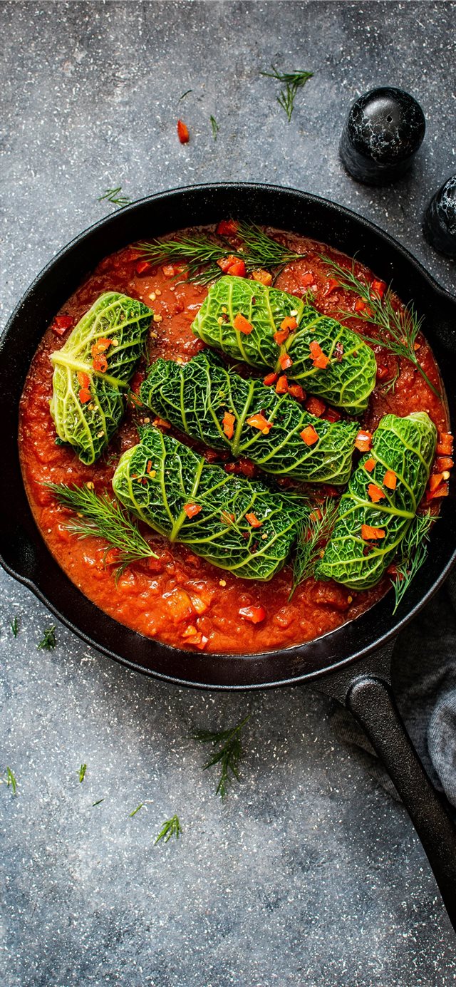 Cabbage rolls with mince meat and tomato sauce   d... iPhone X wallpaper 