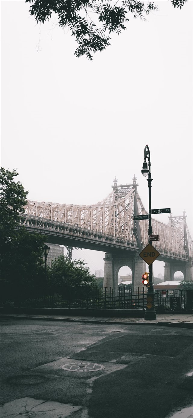 Sutton Place Park  New York  United States iPhone X wallpaper 