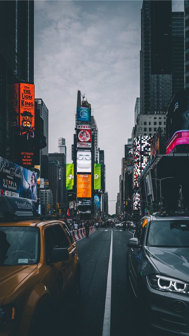 Times Square  New York  United States iPhone 8 wallpaper 