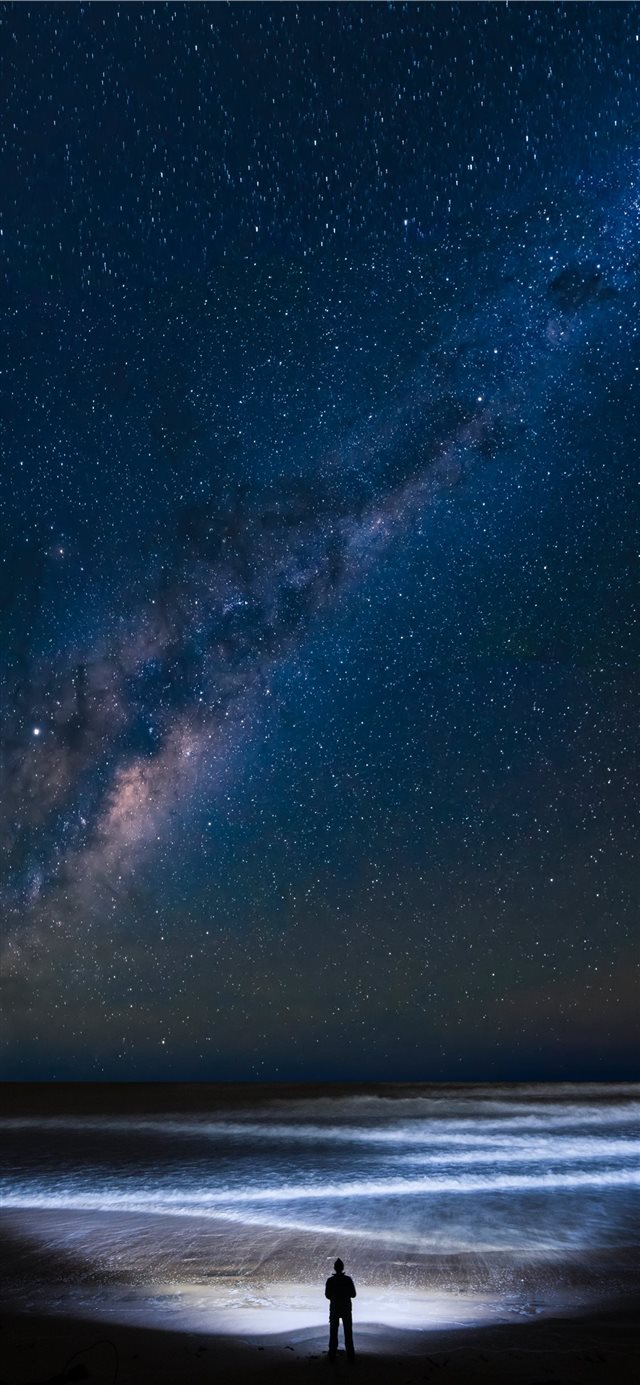 A clear moonless night allow the stars of the Milk... iPhone X wallpaper 