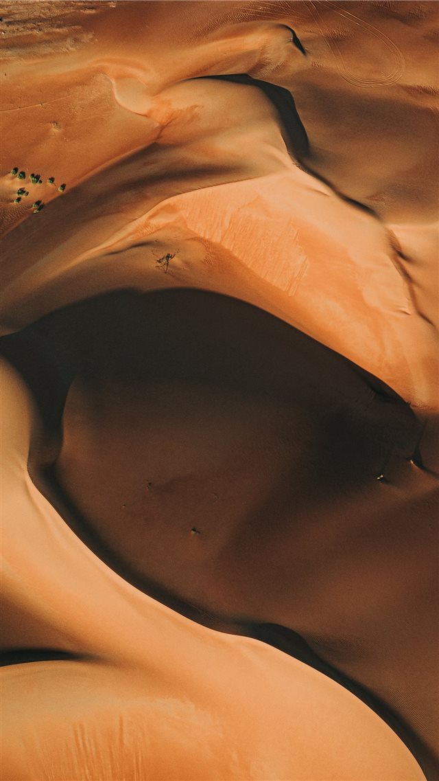 Desert Dunes iPhone SE wallpaper 