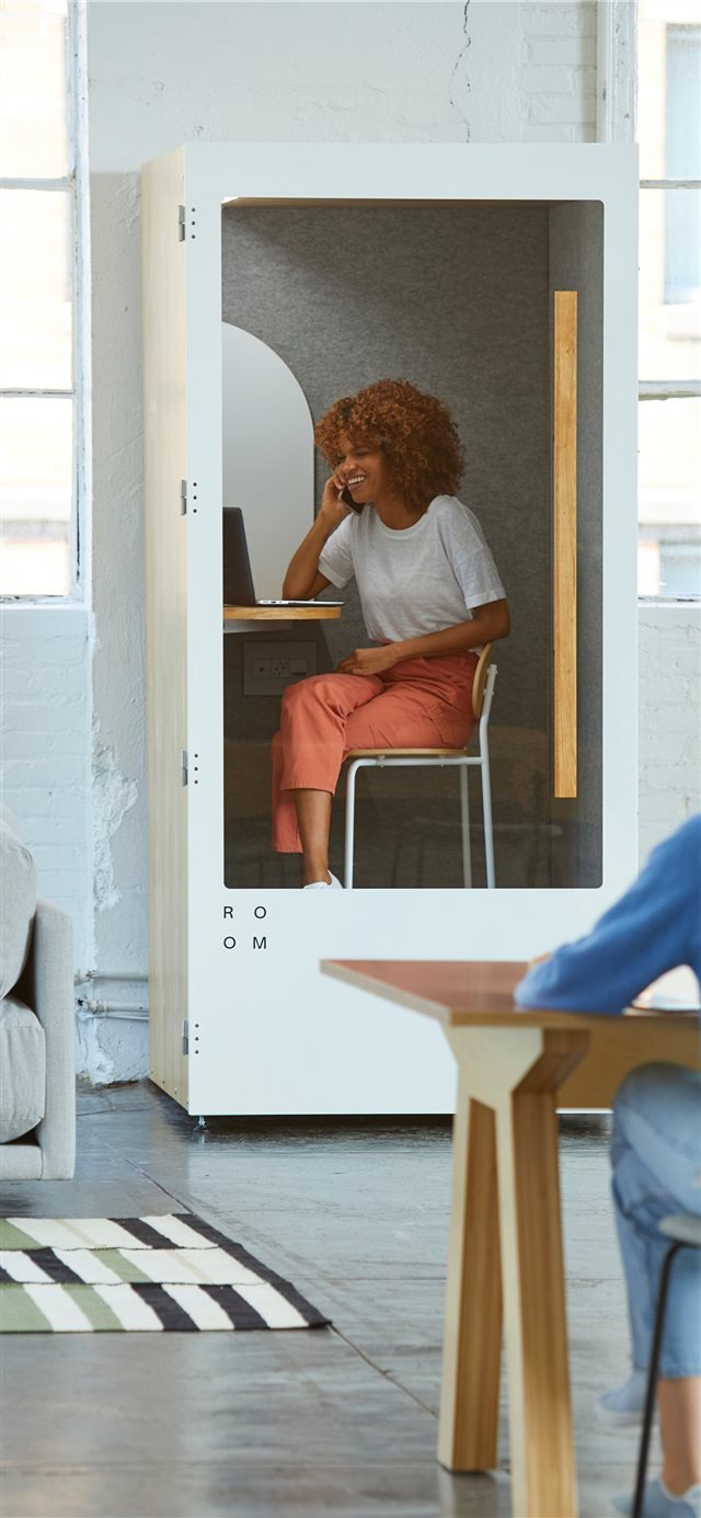A meeting room you'd never want to leave iPhone X wallpaper 
