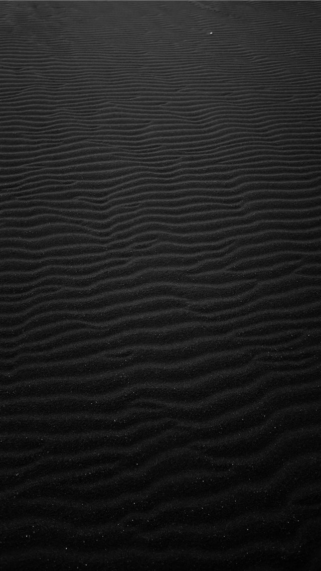 grayscale photography of sand iPhone 8 wallpaper 
