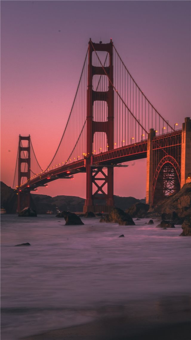 Golden Gate Bridge during sunset iPhone 8 wallpaper 