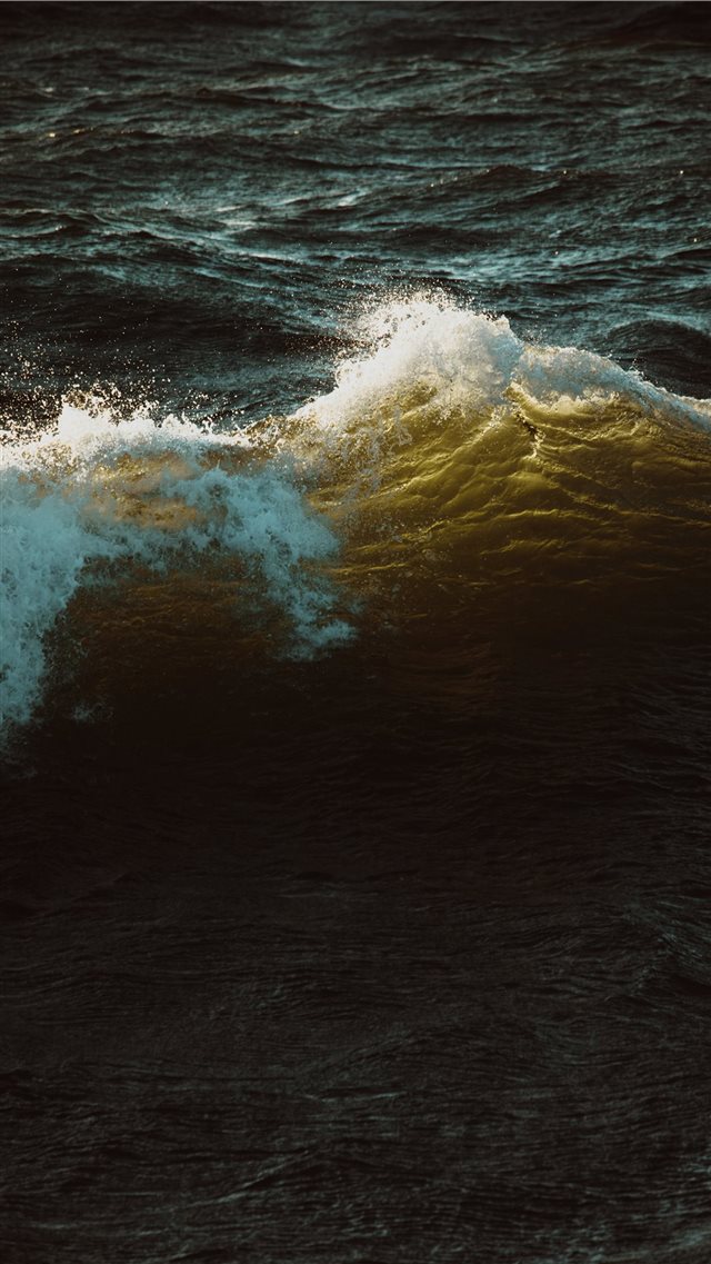 sea waves photo iPhone 8 wallpaper 