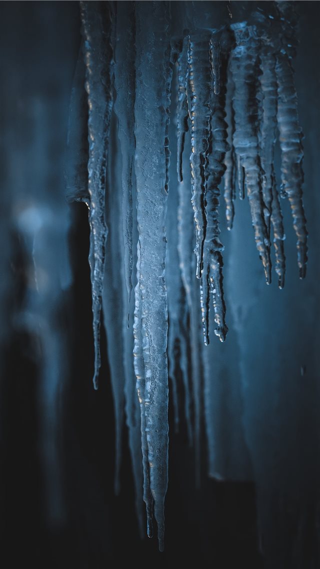 frozen snow iPhone 8 wallpaper 