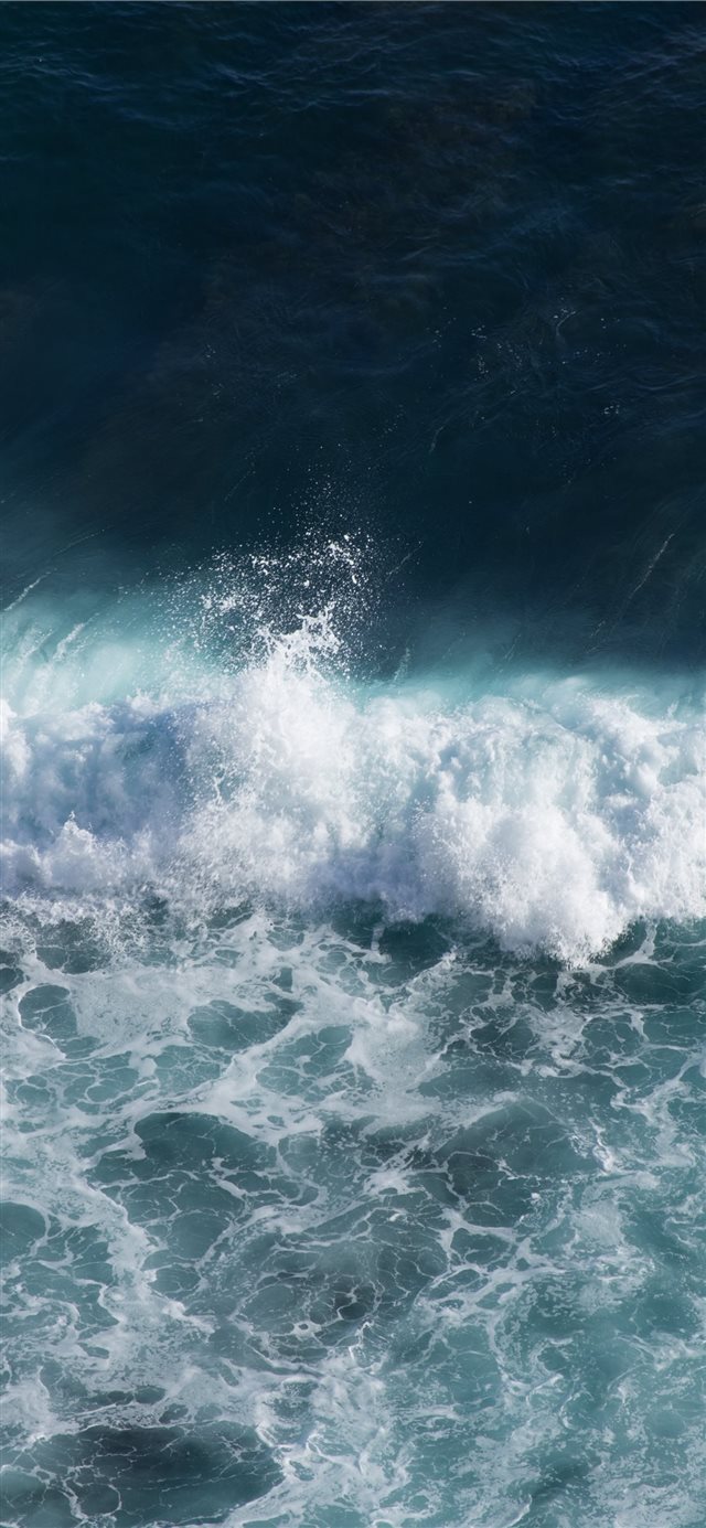 sea waves iPhone 11 wallpaper 