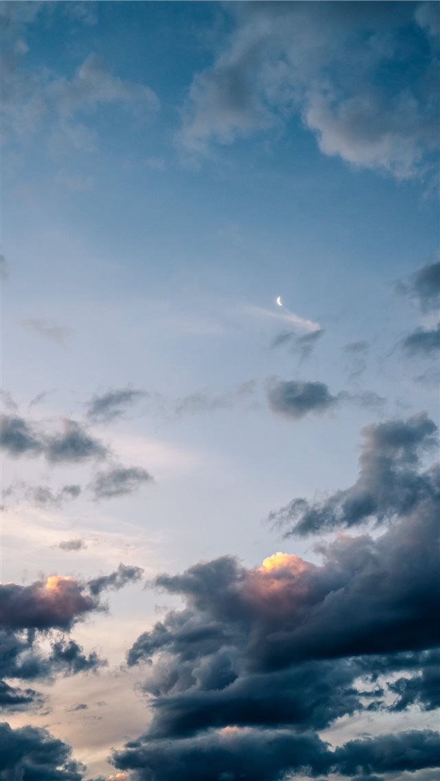 white clouds iPhone SE wallpaper 