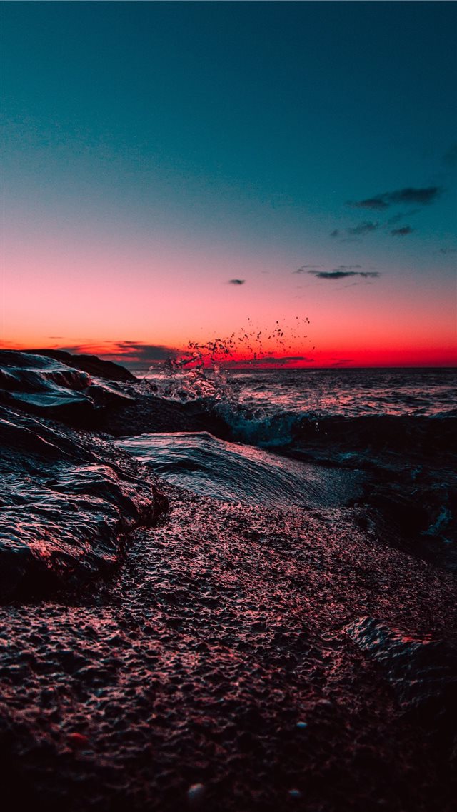 body of water during sunset iPhone 8 wallpaper 