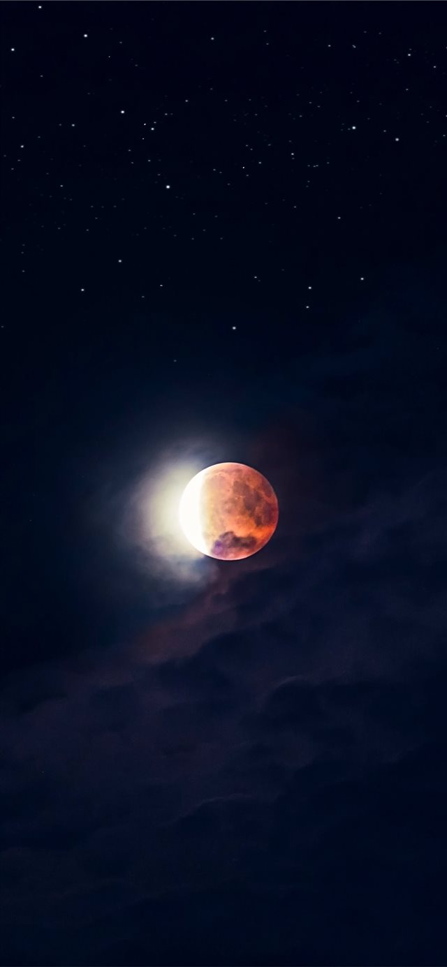 lunar eclipse digital wallpaper iPhone 11 wallpaper 