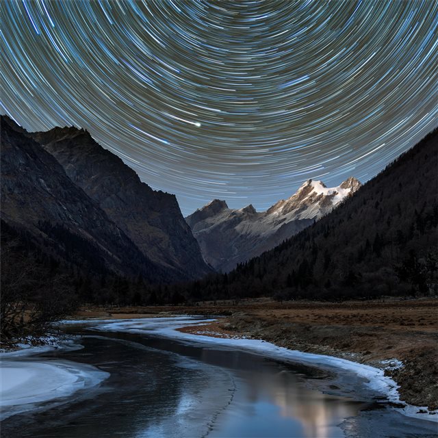astro long star trail photography 5k iPad wallpaper 