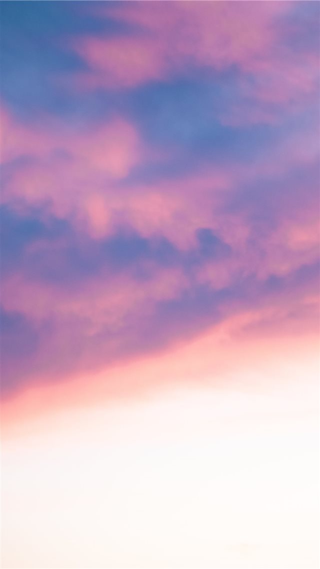 cloudy sky iPhone 8 wallpaper 