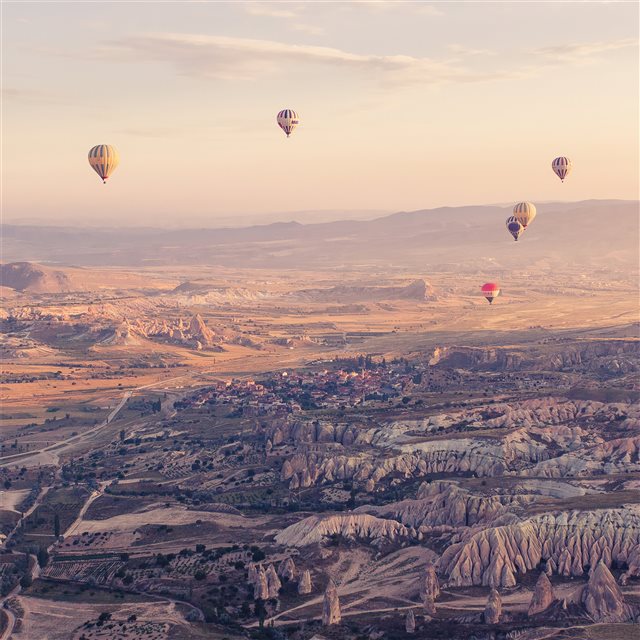 hot air balloons open sky 4k iPad wallpaper 