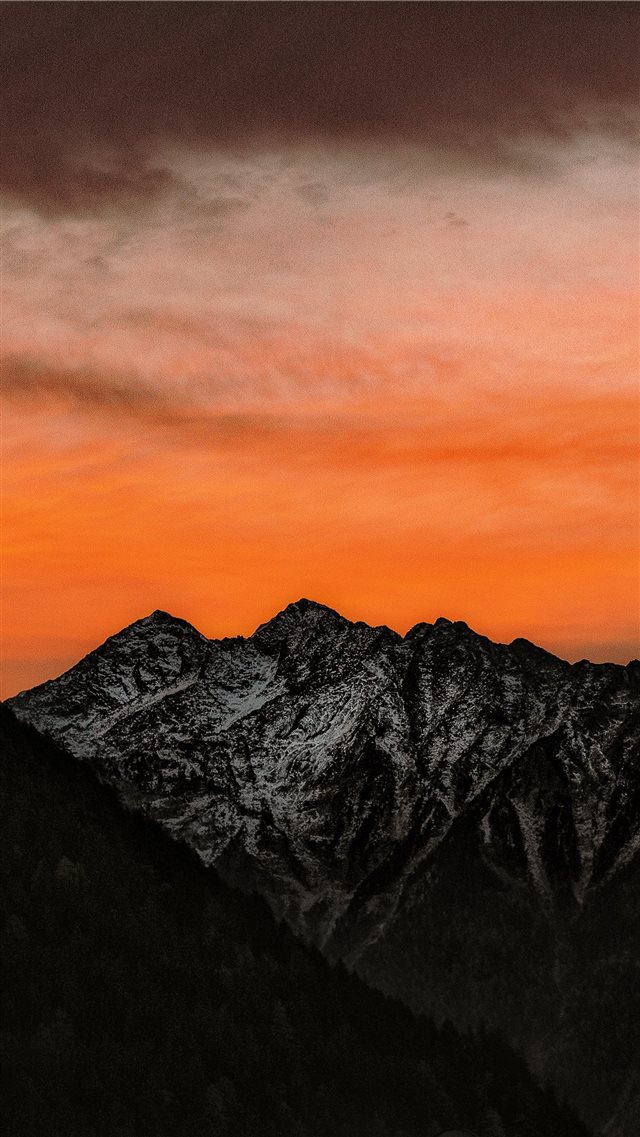 mountain summit during sunset iPhone 8 wallpaper 