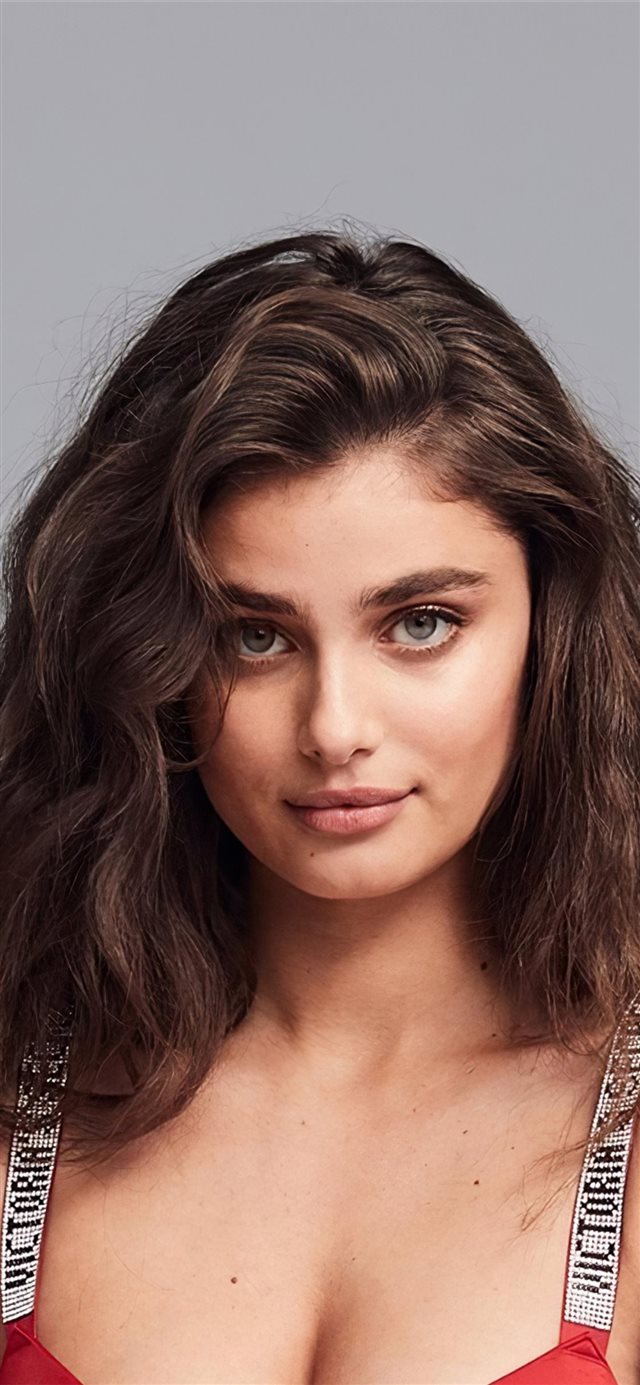 taylor hill 2020 iPhone 11 wallpaper 