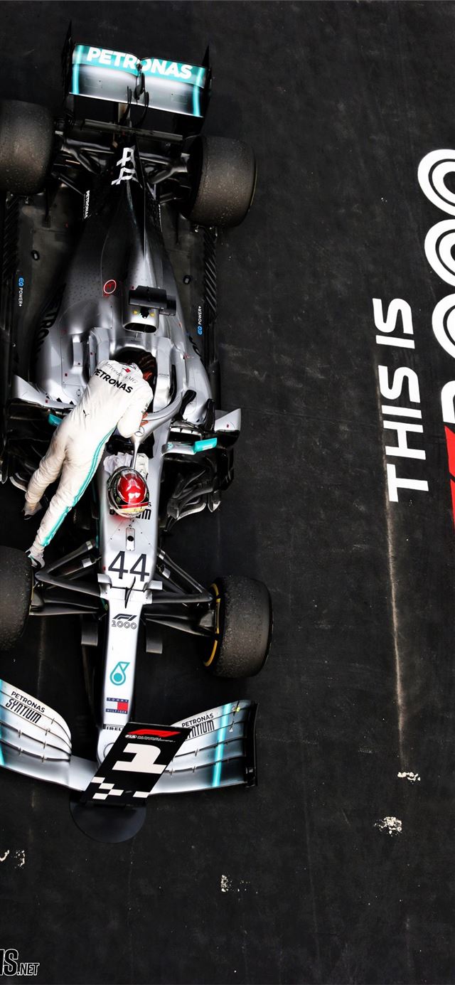 Lewis Hamilton Mercedes Shanghai International Cir... iPhone 11 wallpaper 