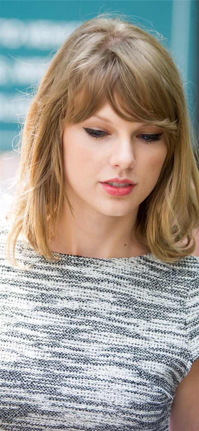 Taylor Swift iPhone 11 wallpaper 