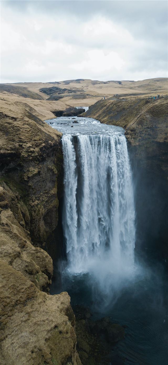 waterfalls photography iPhone 11 wallpaper 