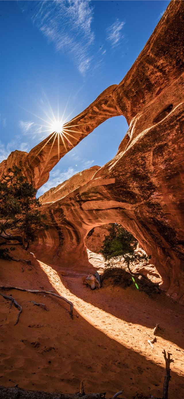 Arches national park has some of the most amazing ... iPhone 11 wallpaper 