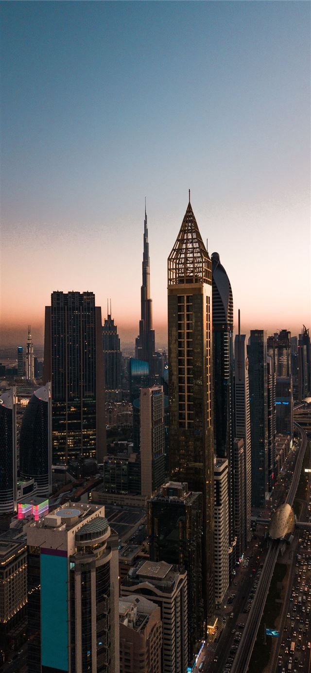 Golden hour traffic in Dubai 22423992  iPhone 11 wallpaper 